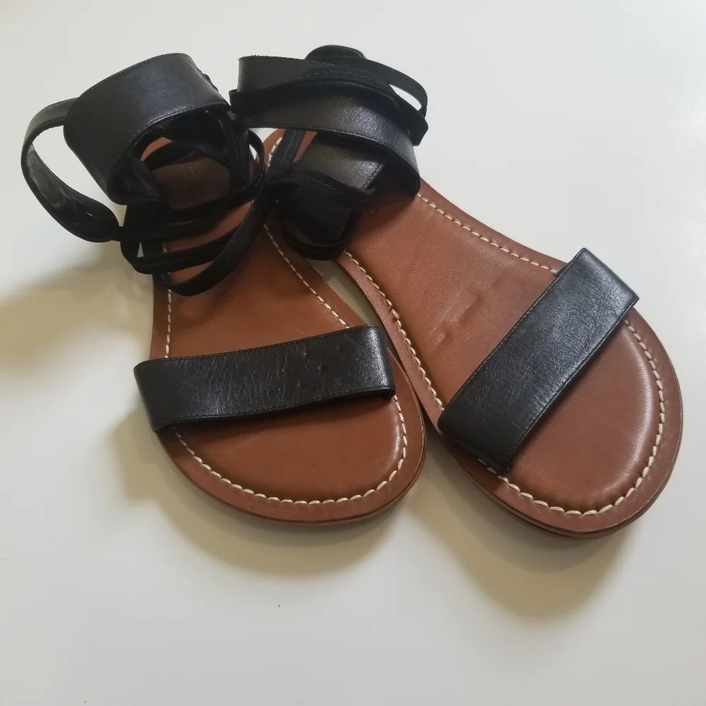 Bernardo tie fit wear