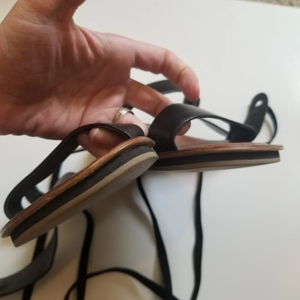 Bernardo flat wrap