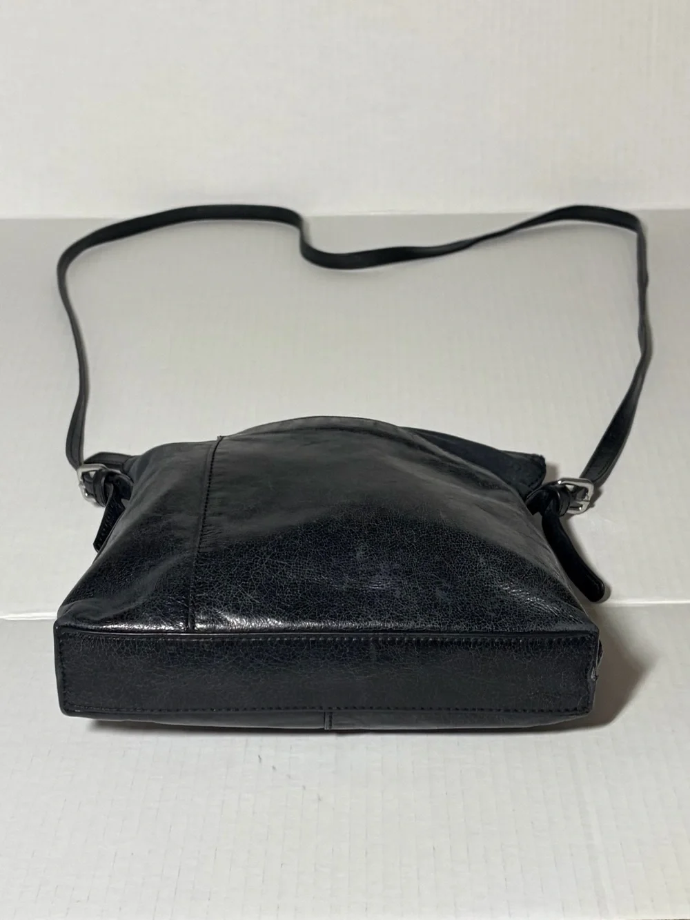 HOBO women’s neutral
