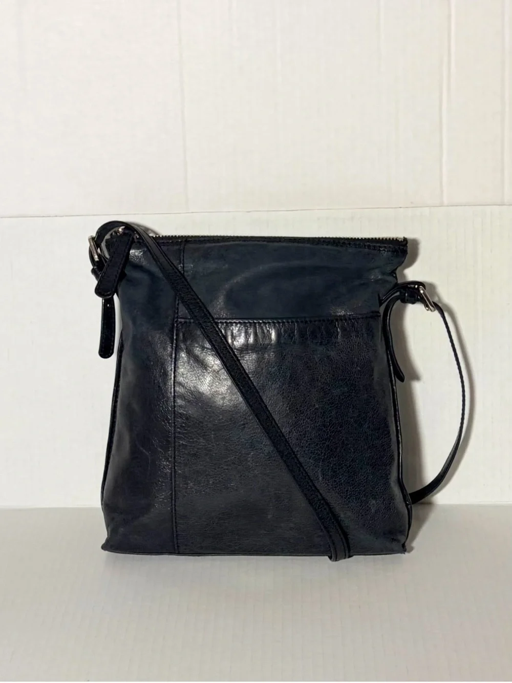 HOBO INTERNATIONAL Leather Crossbody Bag
