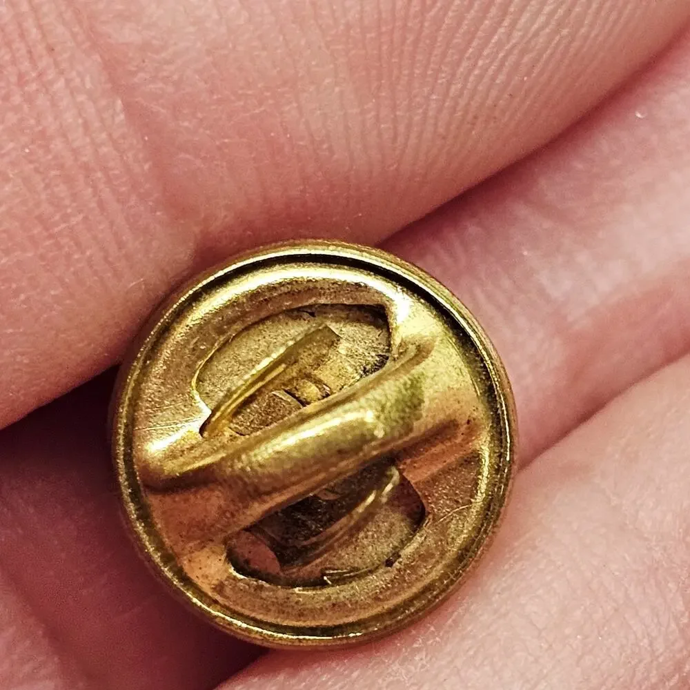 Windsor mask pin theater