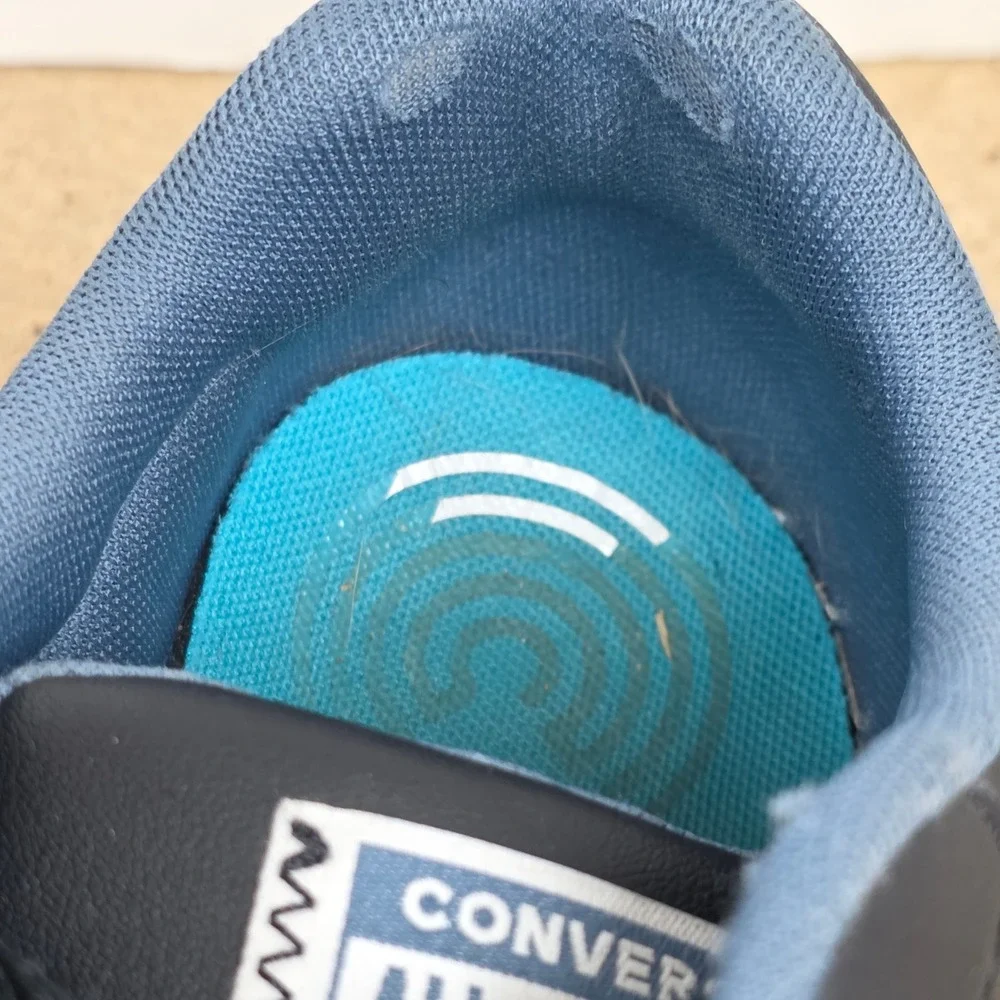 Converse logo width