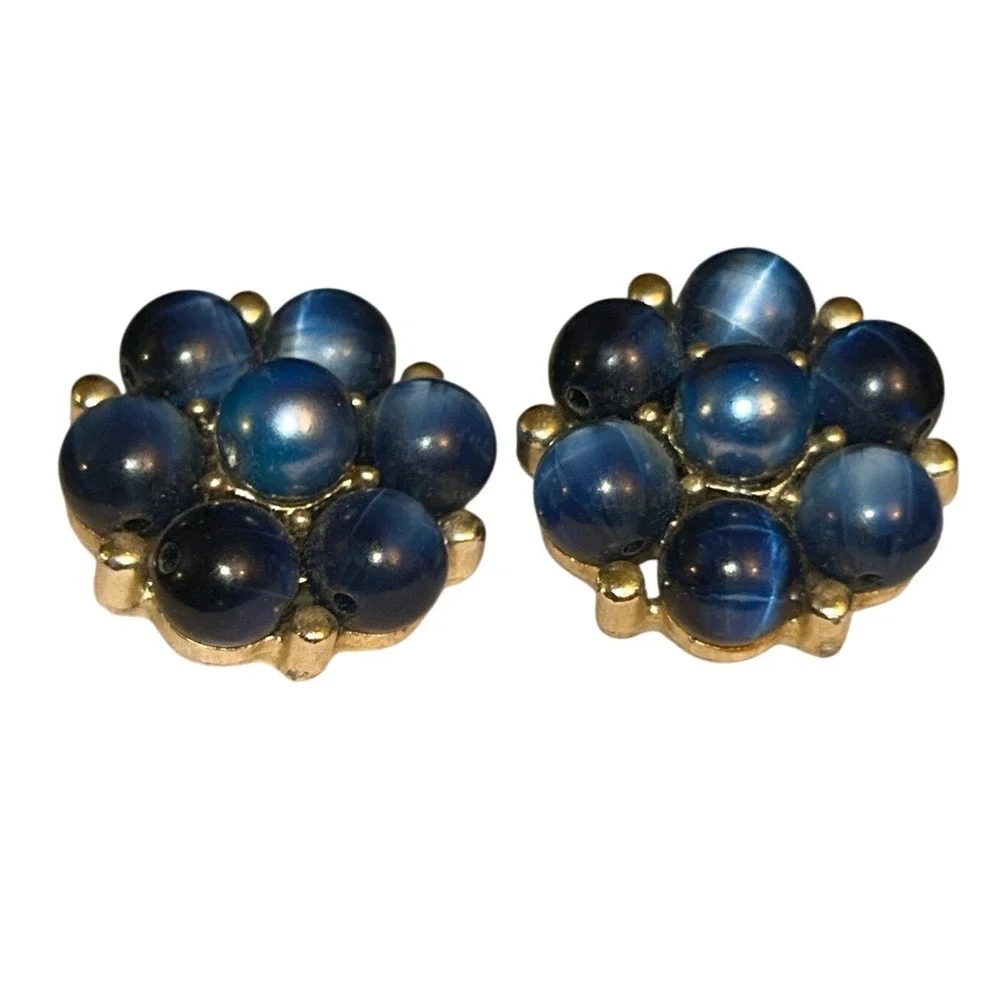 Lisner Vintage Blue Cats Eye Cabochon Floral Cluster‎ Clip On Earrings Gold Tone