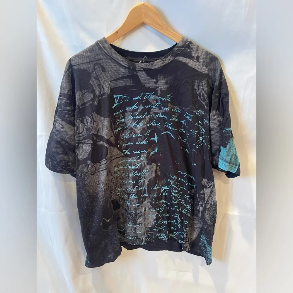 Apprime Courage Men’s Black and Gray Graphic Tee XL Y2K