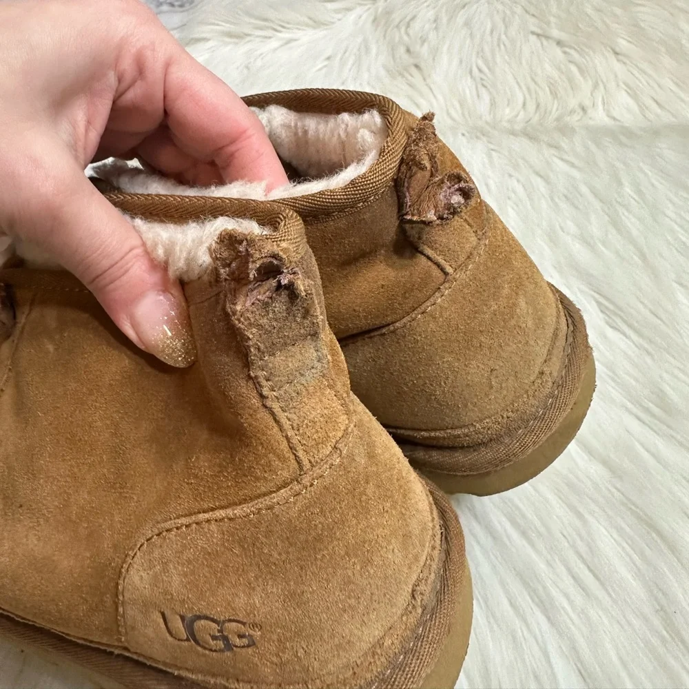 UGG Men's Neumel suede Boots size 11