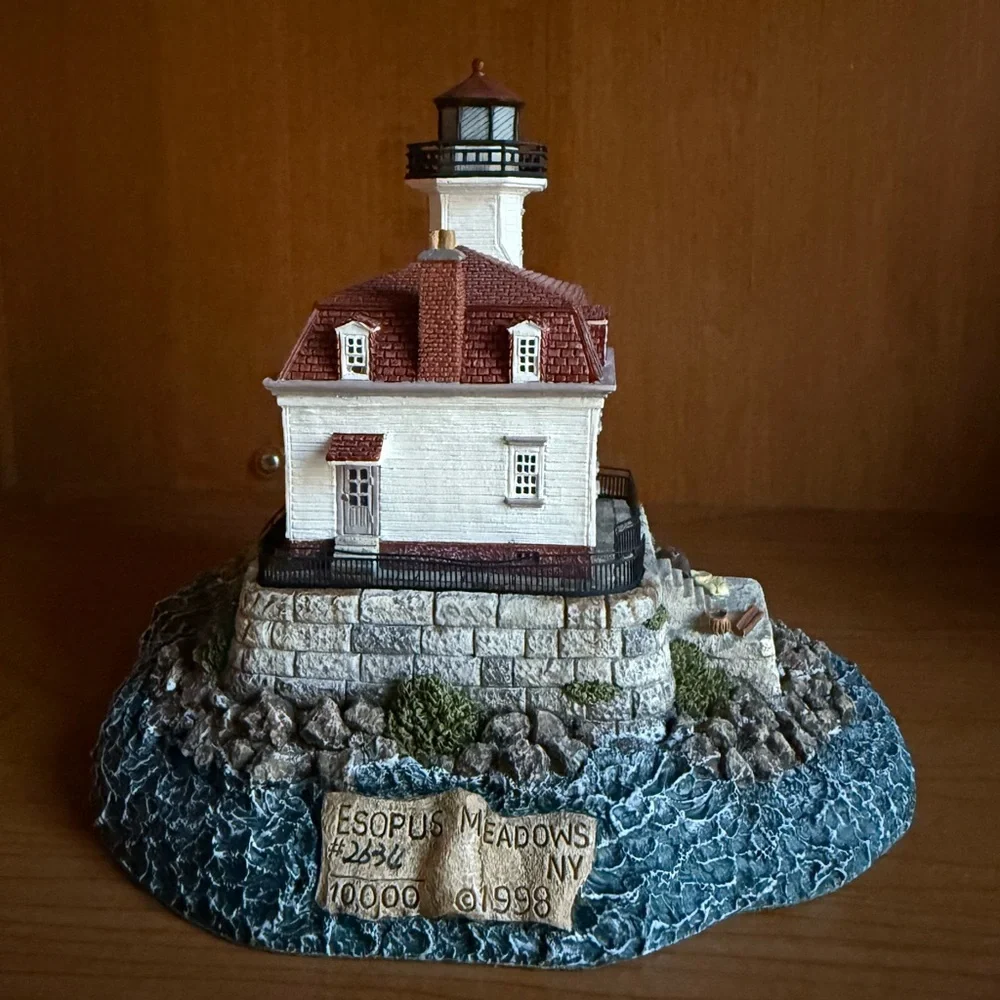 Esopus Meadows NY  Lighthouse Model. HARBOUR LIGHTS COLLECTION‎ - #231