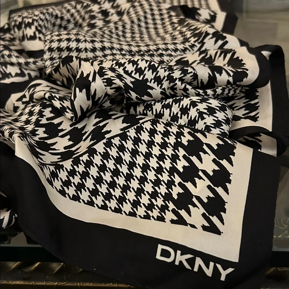 DKNY silk Herring bone Vintage scarf