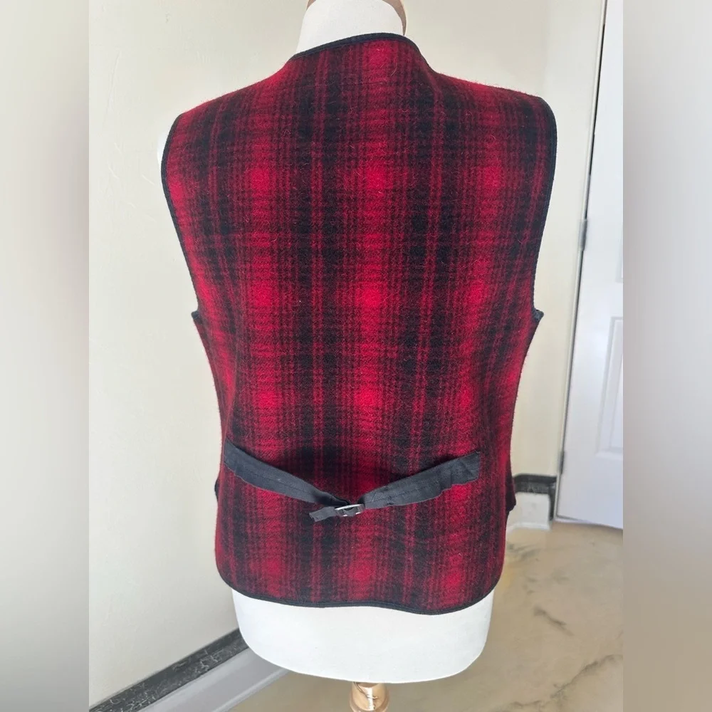 Woolrich authentic red