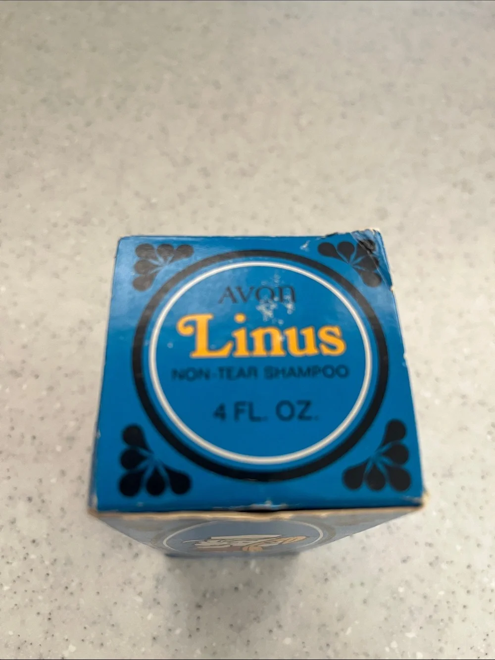 Avon/Peanuts back linus