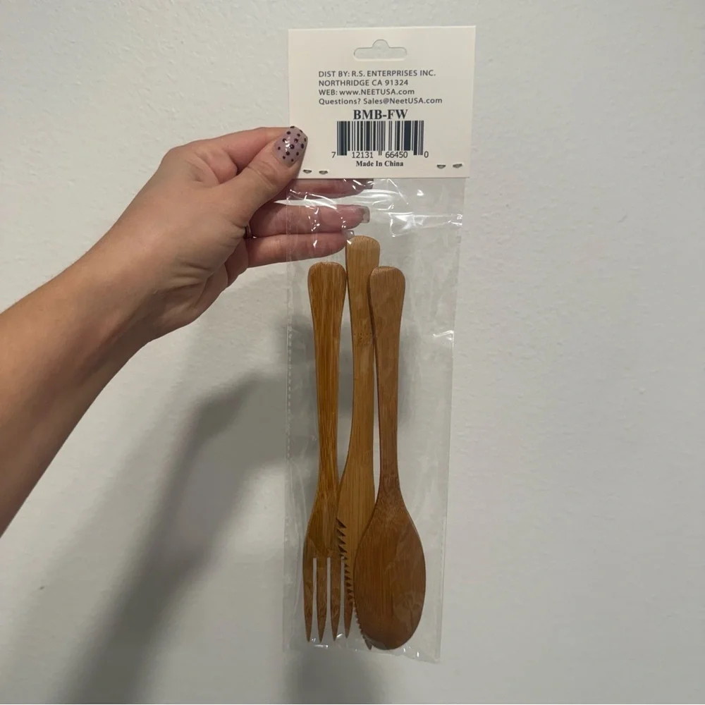 Neet bamboo flatware