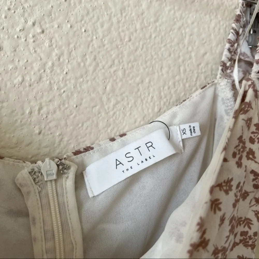 Astr label beige