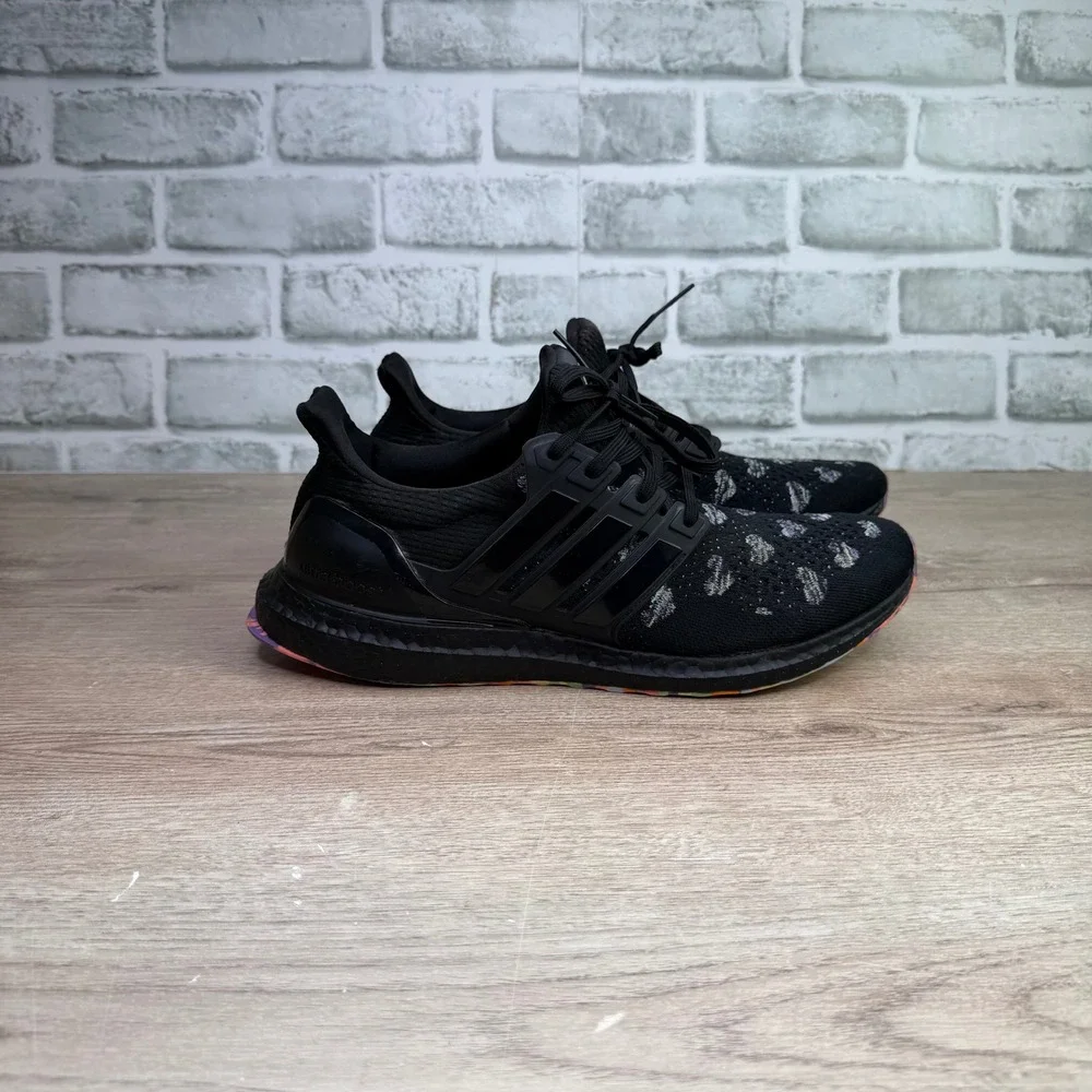 Men's adidas Ultraboost Valentine's Day 9