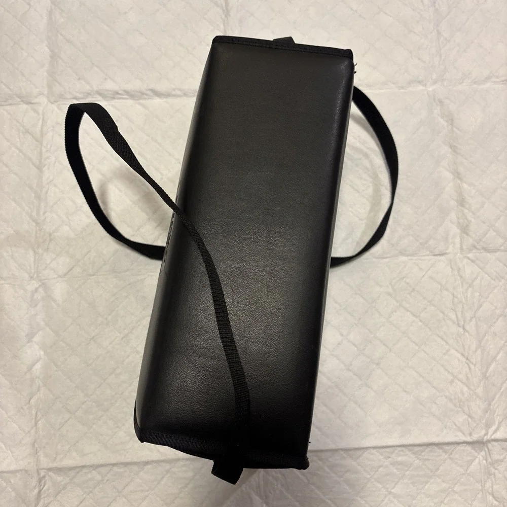 Nikon SS-29 Case for SB Flash Unit Lens - Genuine Black‎ Nikon Case with strap