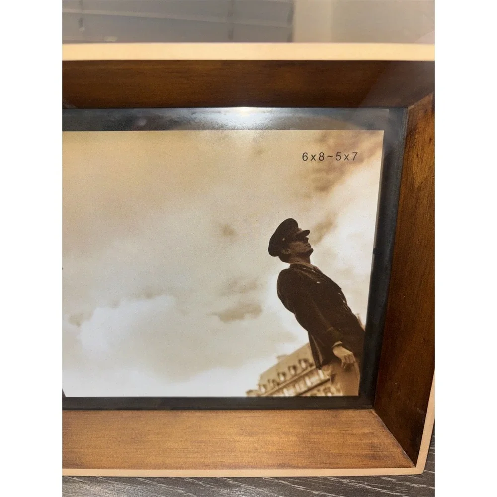Bombay floating frame