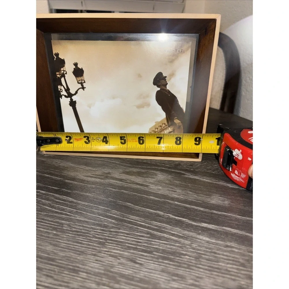 Bombay floating frame