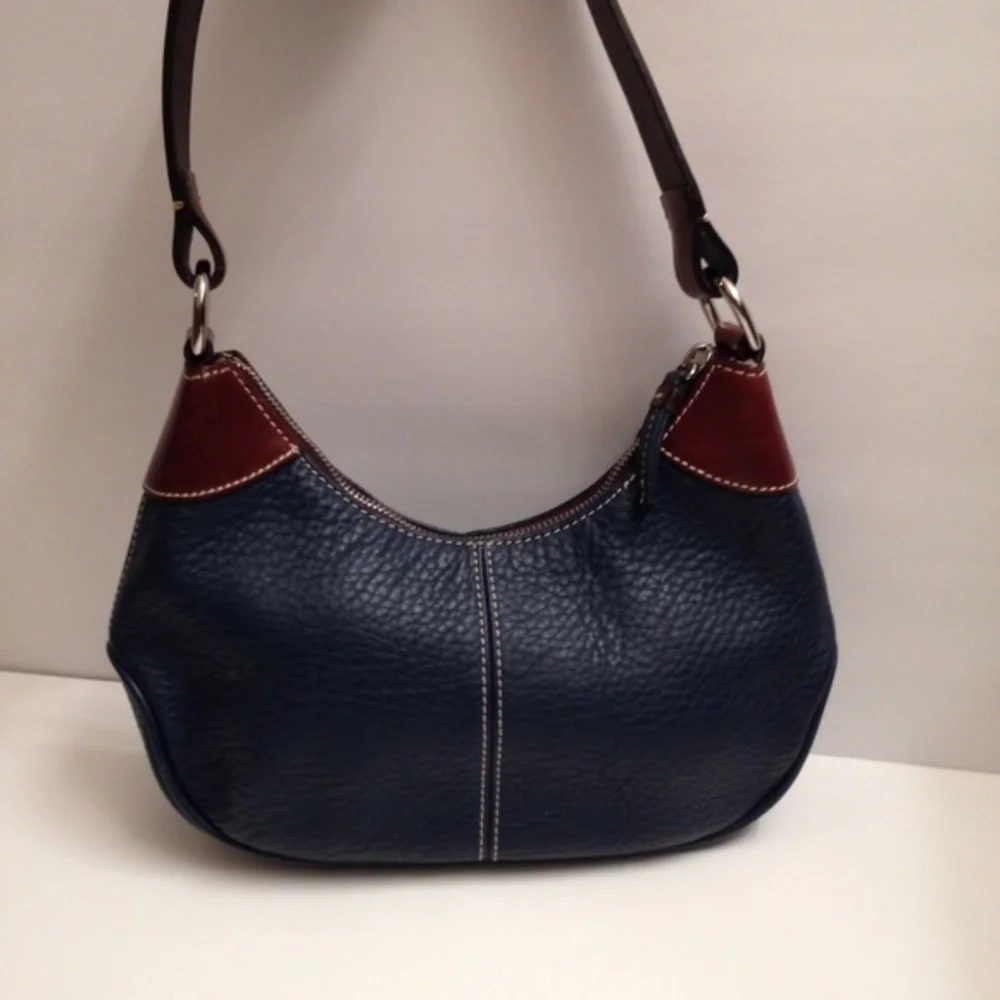 Dooney & Bourke beautiful bag