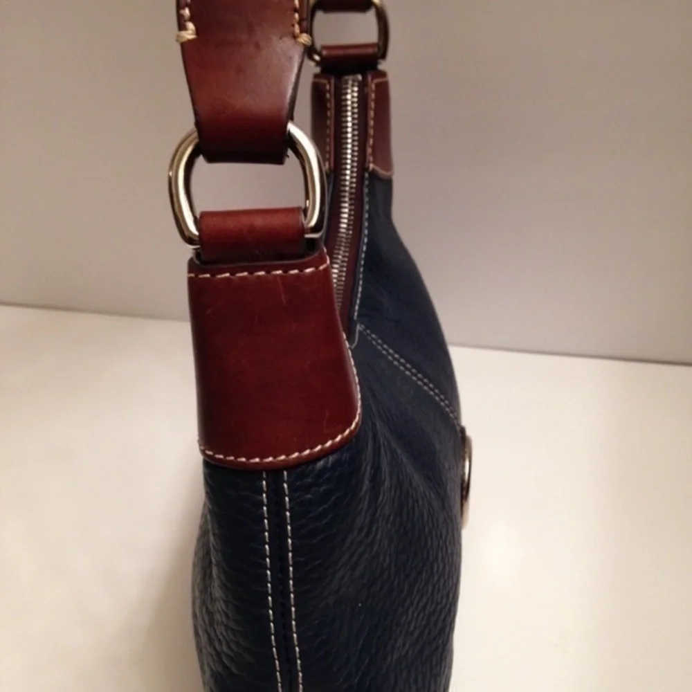Dooney & Bourke beautiful bag