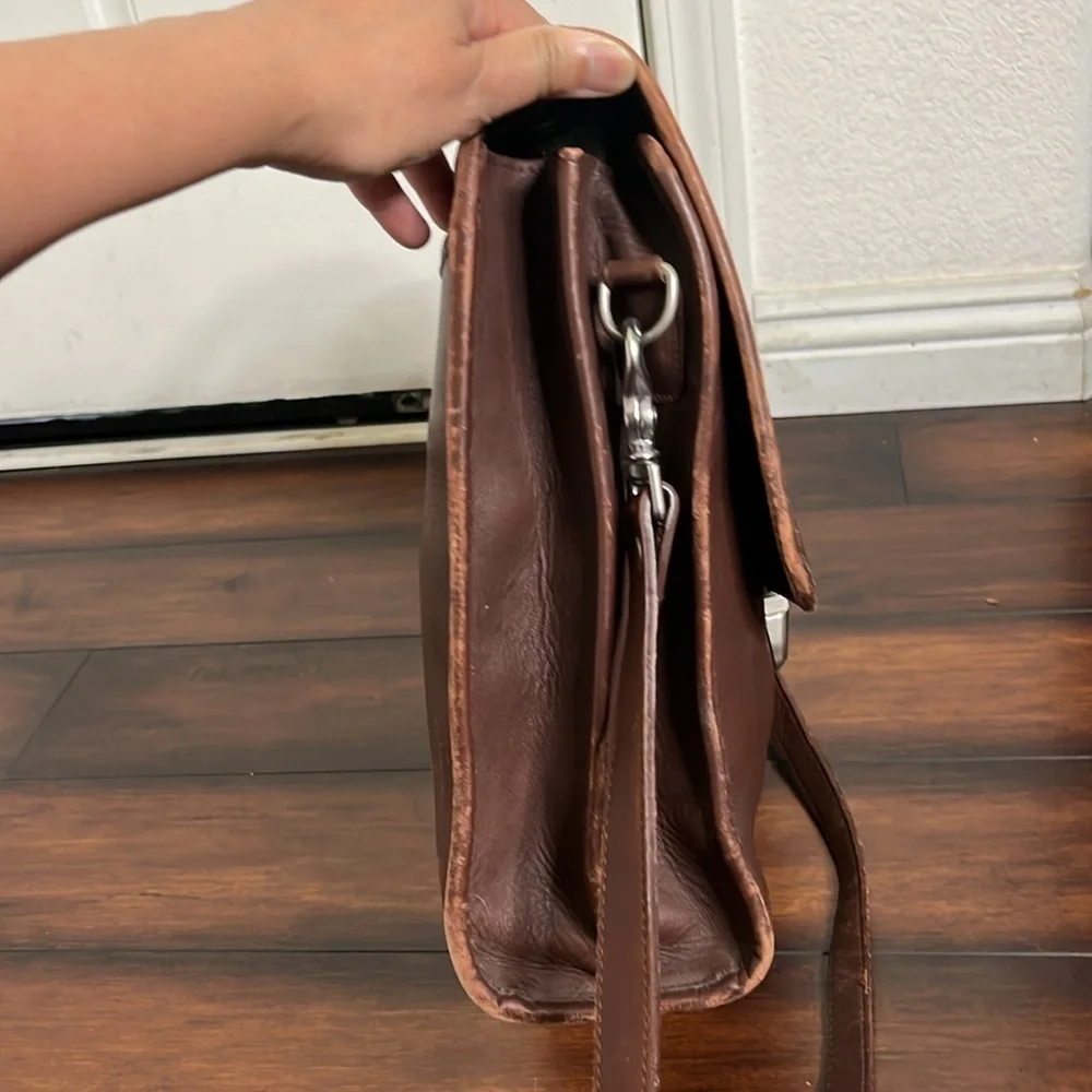 Denise‎ Messenger Shoulder Bag Full Grain Leather Made in USA Academia Preppy