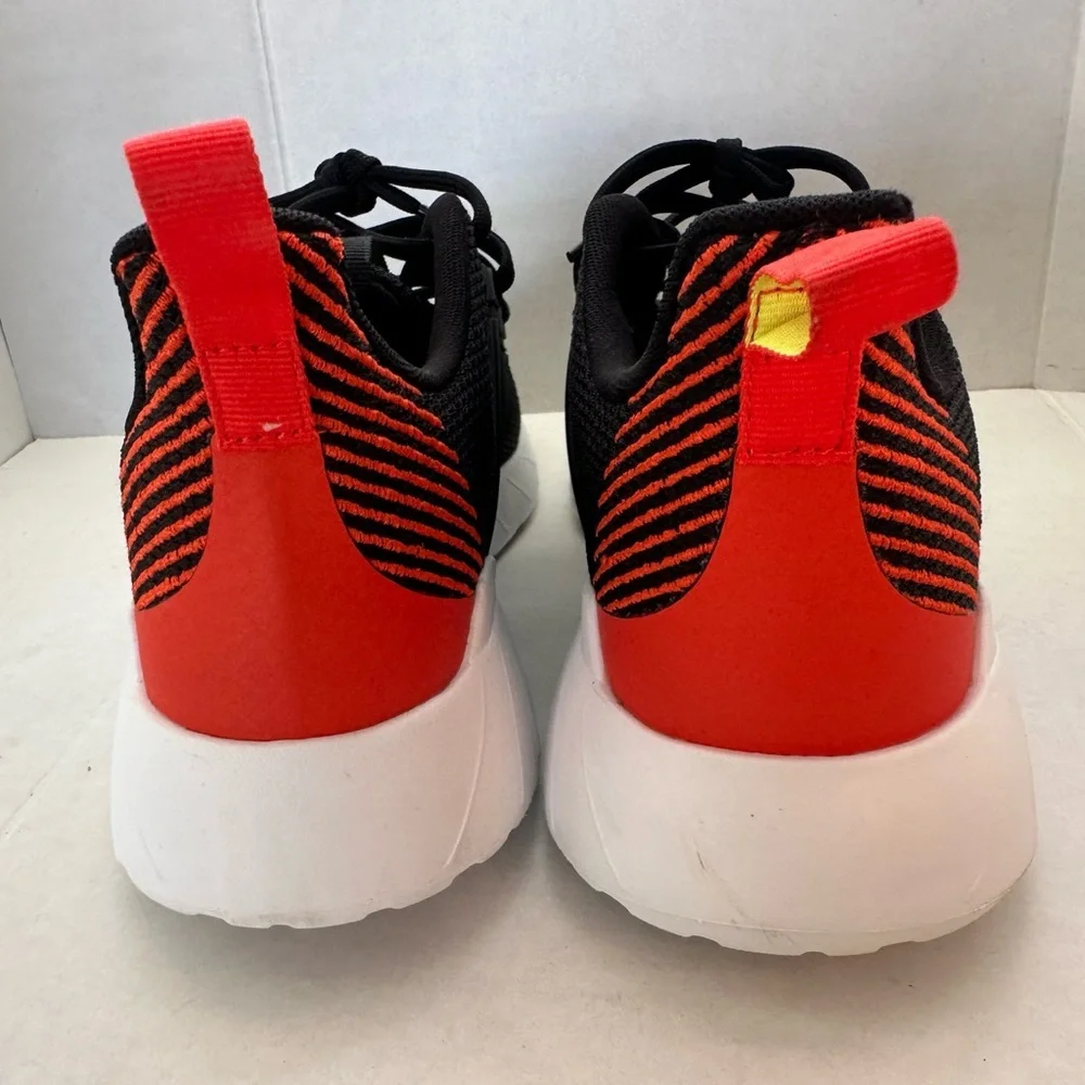 Adidas Questar Flow shoes, for men size 9 1/2