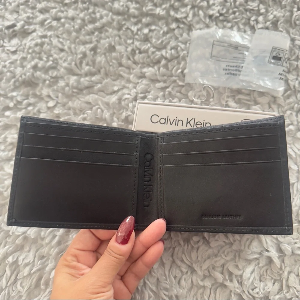 Calvin Klein elegant black