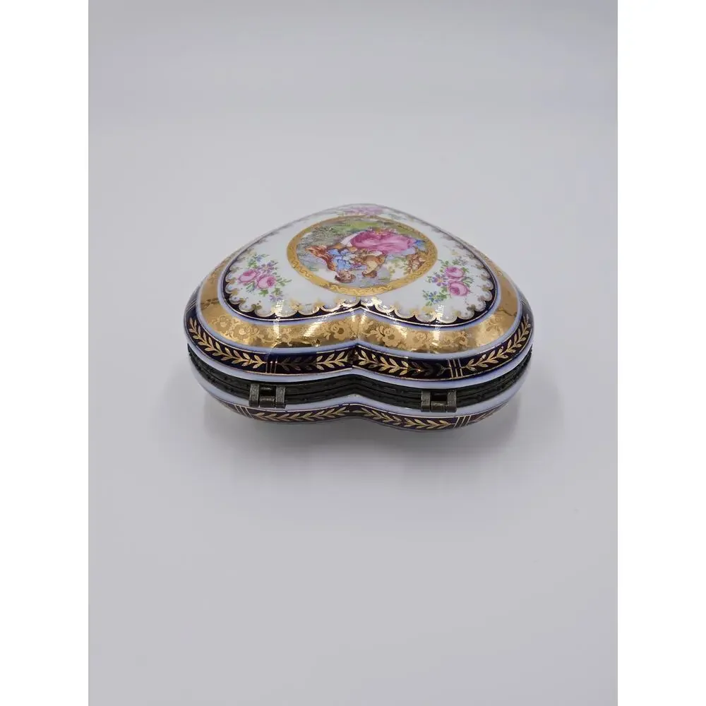 VTG Hand Painted Limoges Courting Couple Hinged Porcelain Heart Jewelry Box