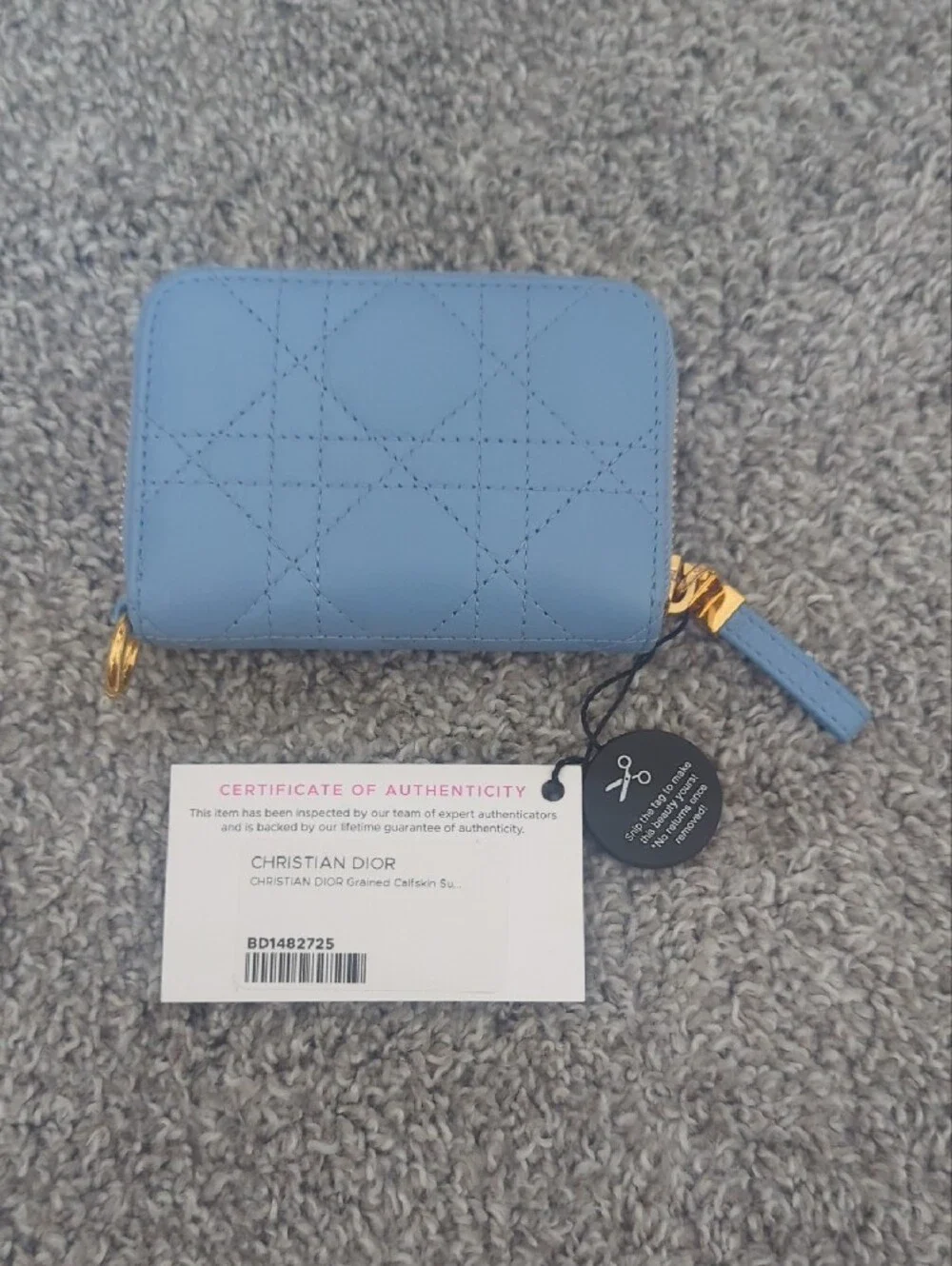 Dior around logo light