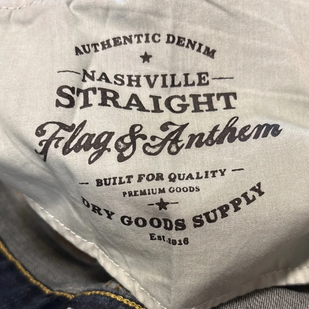 Flag & Anthem zip type