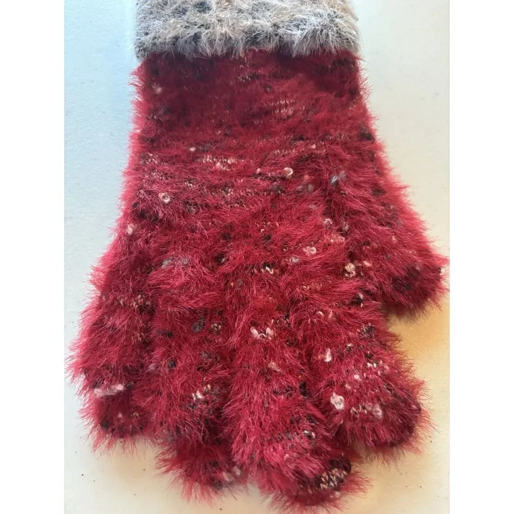 Women's NWT Fashion by‎ Mirabeau Red Cuffed Gloves 100% acrylic OSFM