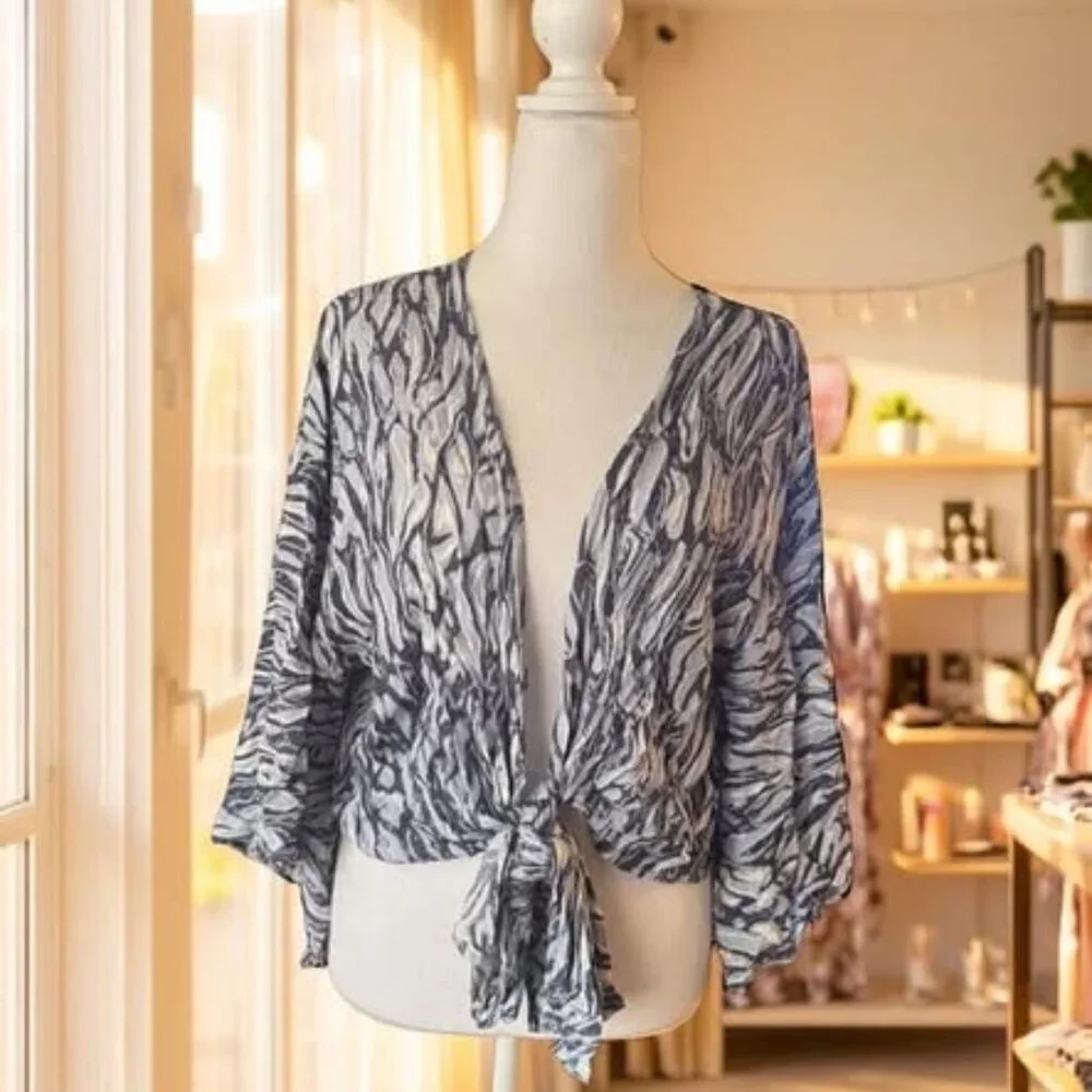 JAPNA BLUE/WHITE BLOUSE