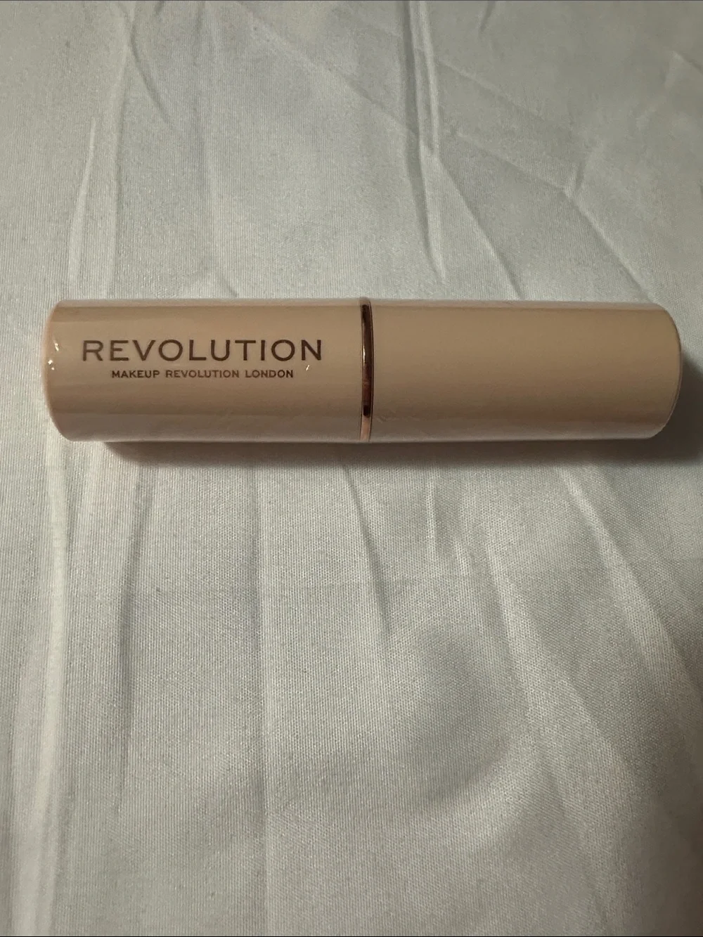 Makeup Revolution Fast Base Stick Foundation F1 New