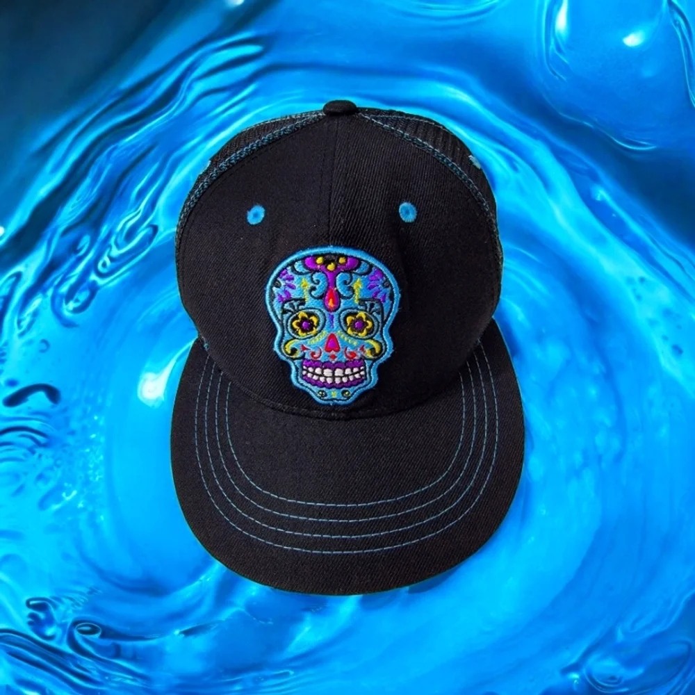 Askels Baseball cap with skull on front in excellent condition. SEE more…
