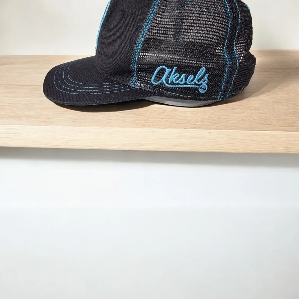 Askels Baseball cap with skull on front in excellent condition. SEE more…