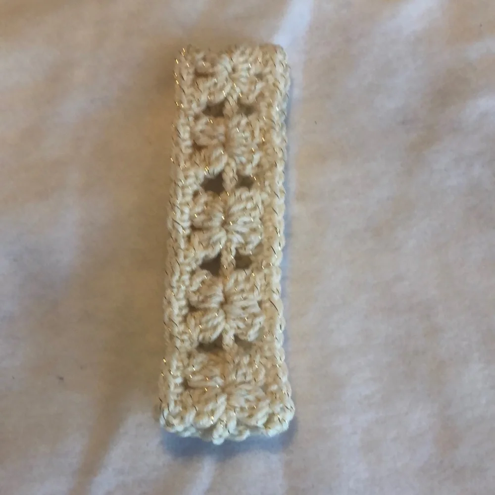 Cream Crochet Kids Hair Clip - Soft Sparkle