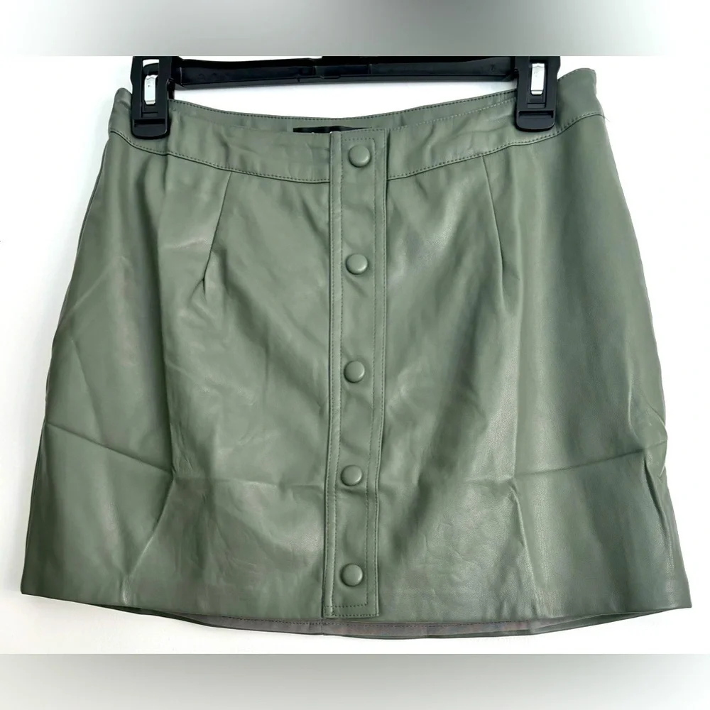 NWT Lulu's Most Fab Vegan Leather Button Front Mini Skirt - Size Small