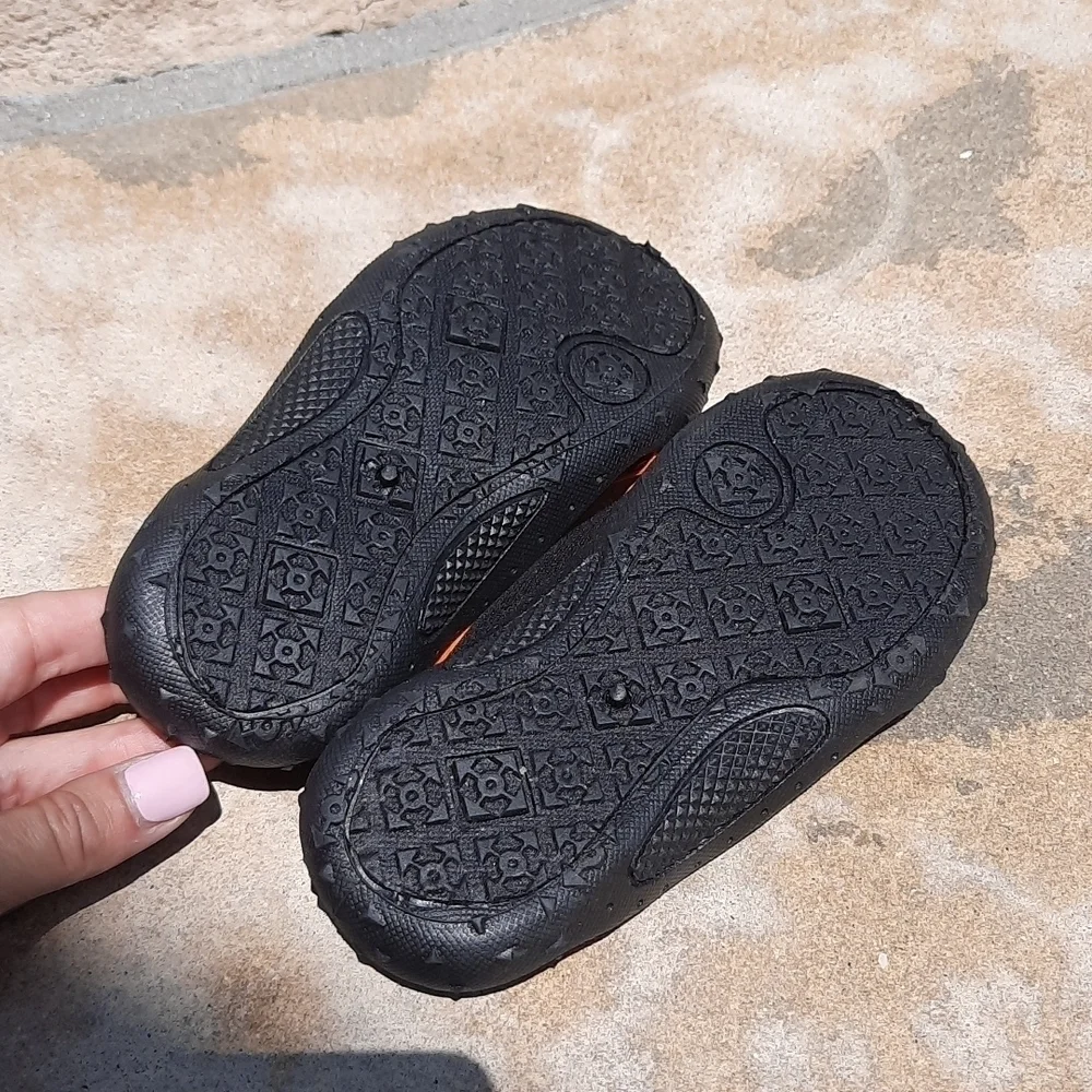 Water shoes size large 9 10 black blue orange