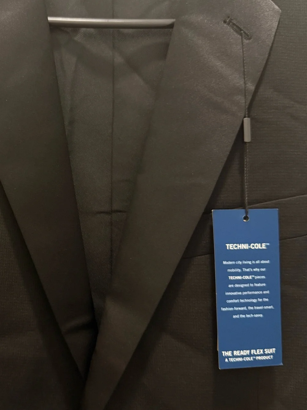 Kenneth Cole lapels regular kenneth