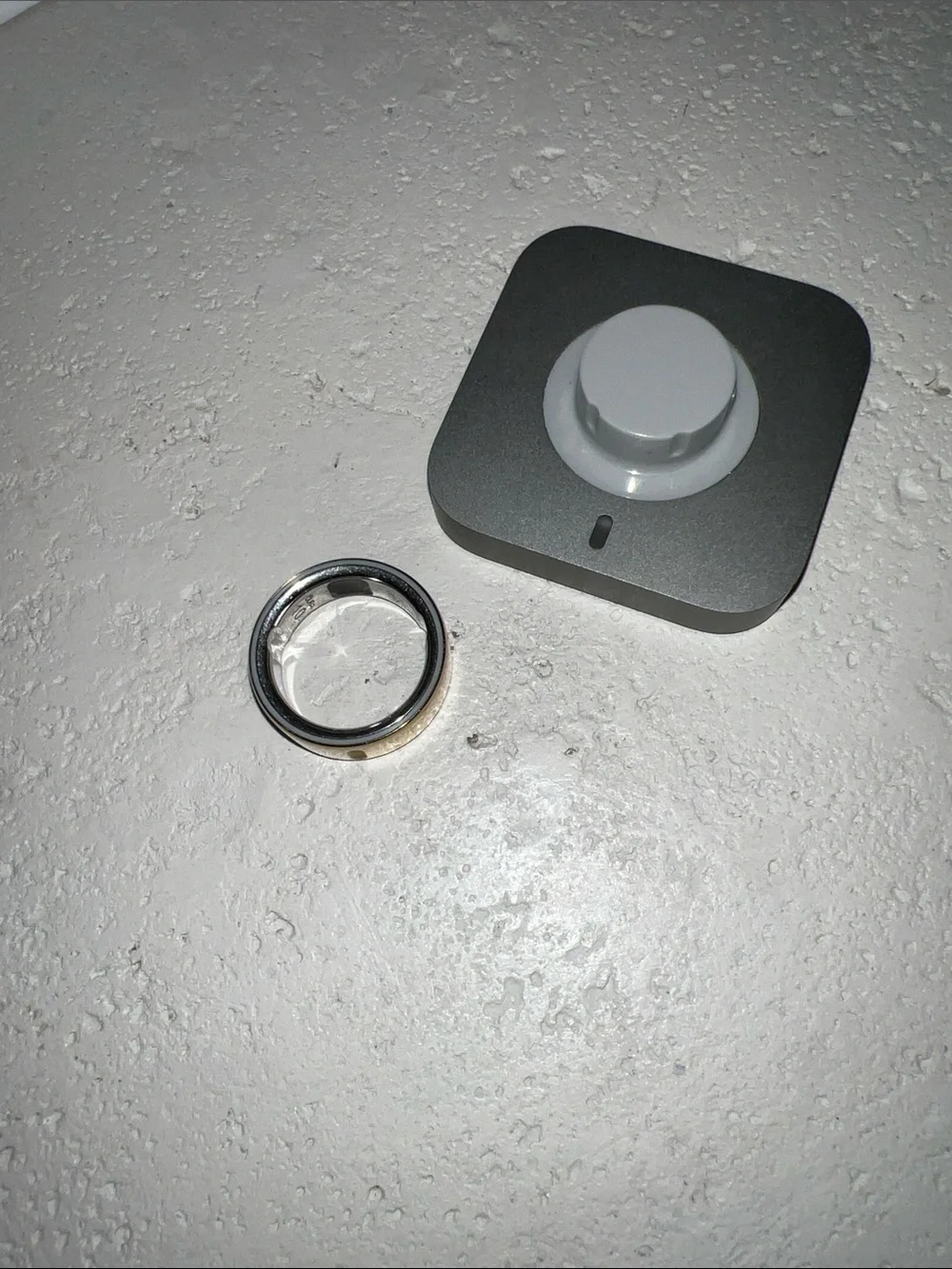 Oura Ring 4, Size 10, Gold - BRAND NEW WITHOUT BOX