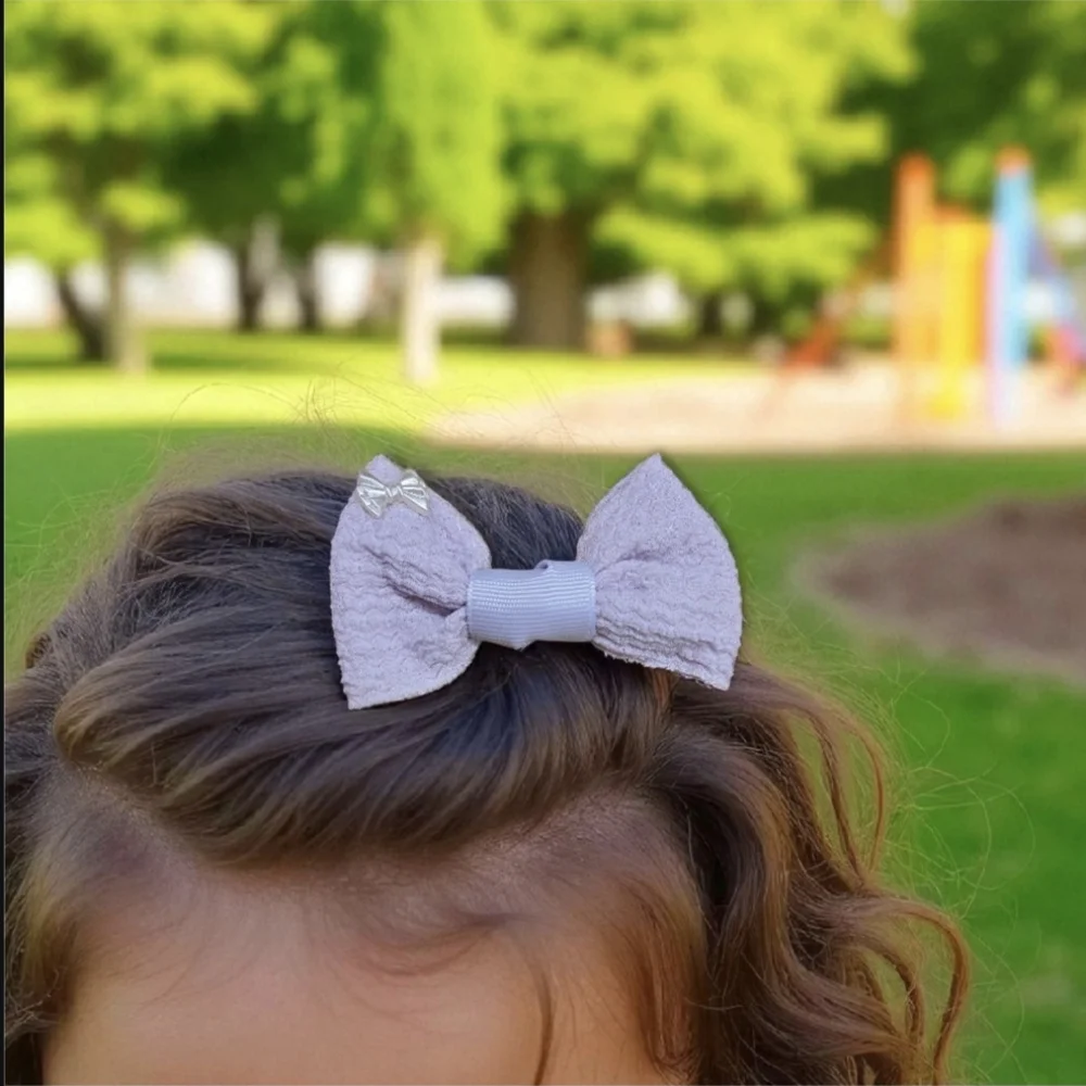 N/A blue clips bows