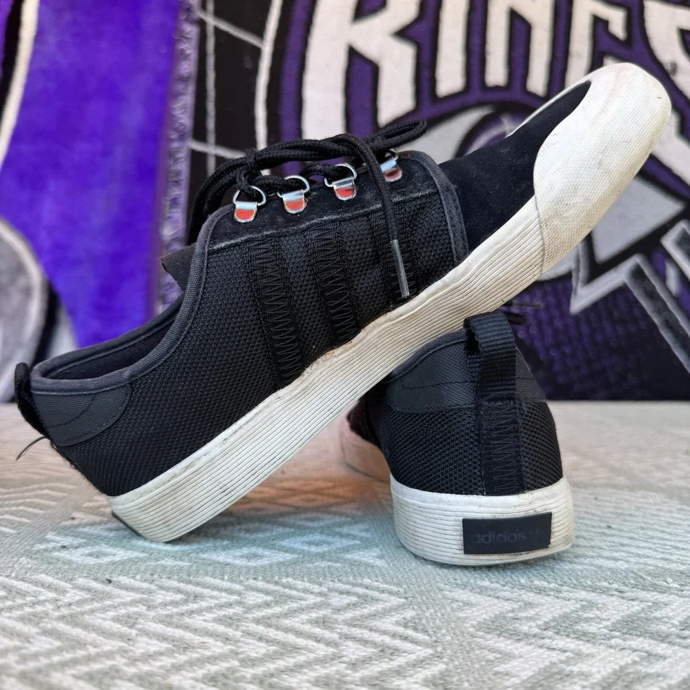 Size 10 - Adidas Originals Seeley Outdoor‎ BY4105 Black Suede/Textile Men's