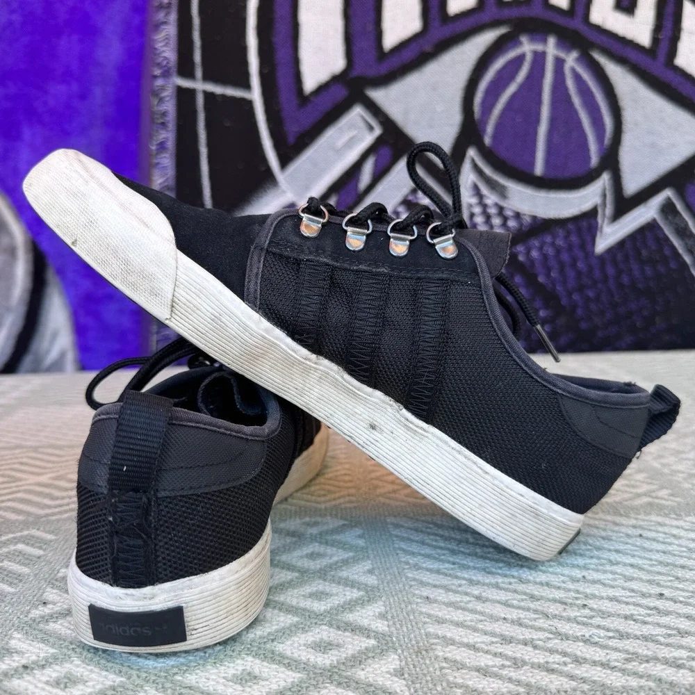 Size 10 - Adidas Originals Seeley Outdoor‎ BY4105 Black Suede/Textile Men's