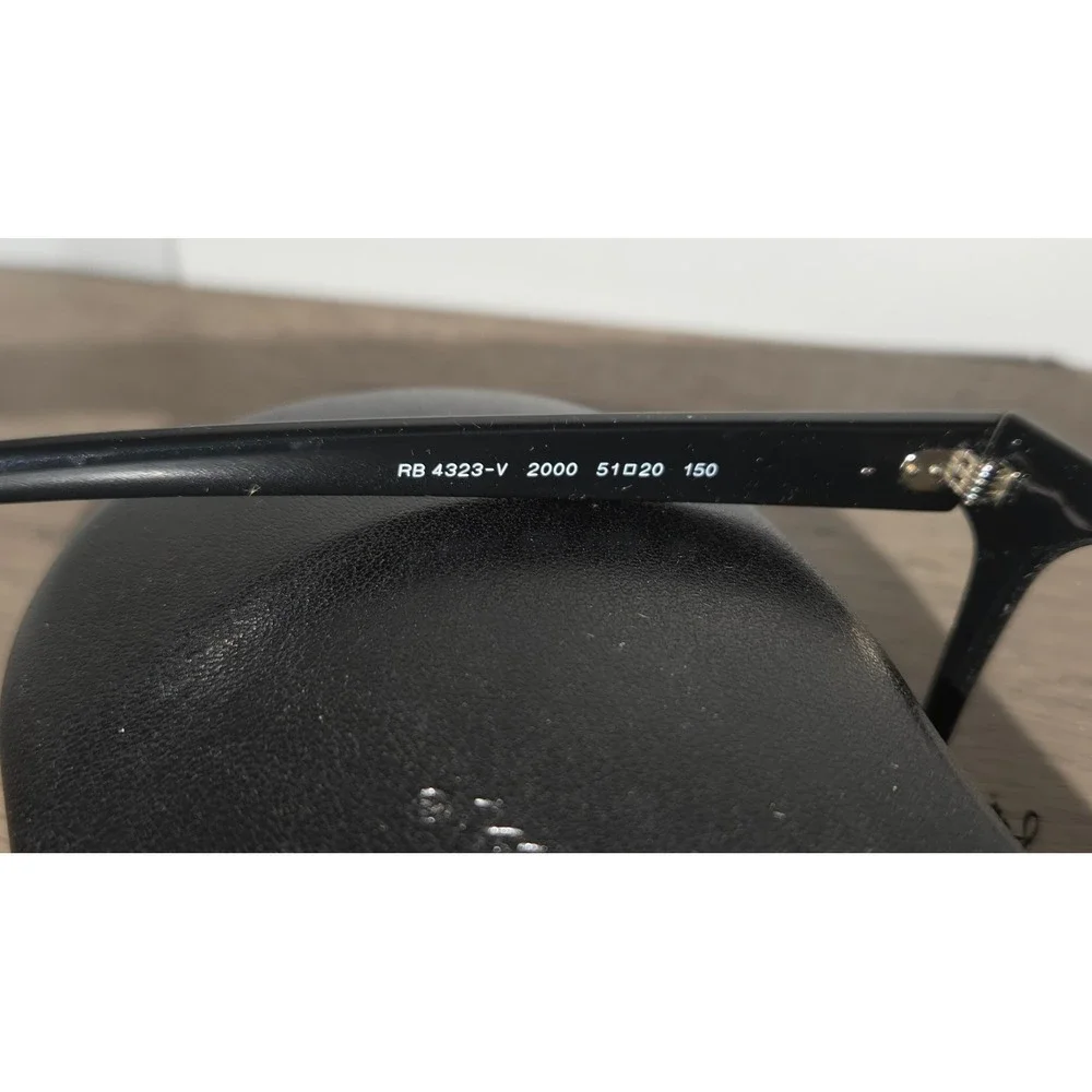 Ray-Ban offering accessory hard