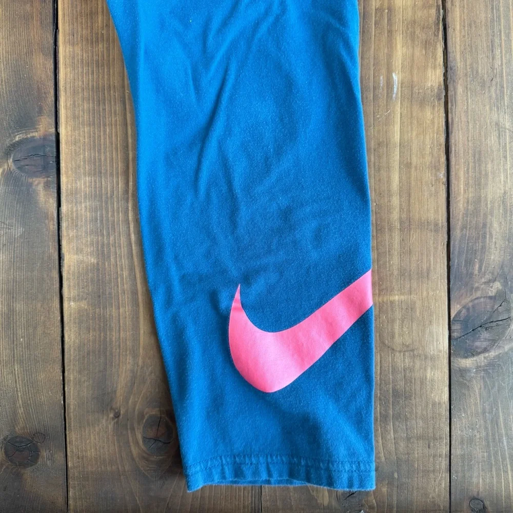 Nike Blue Cropped Leggings