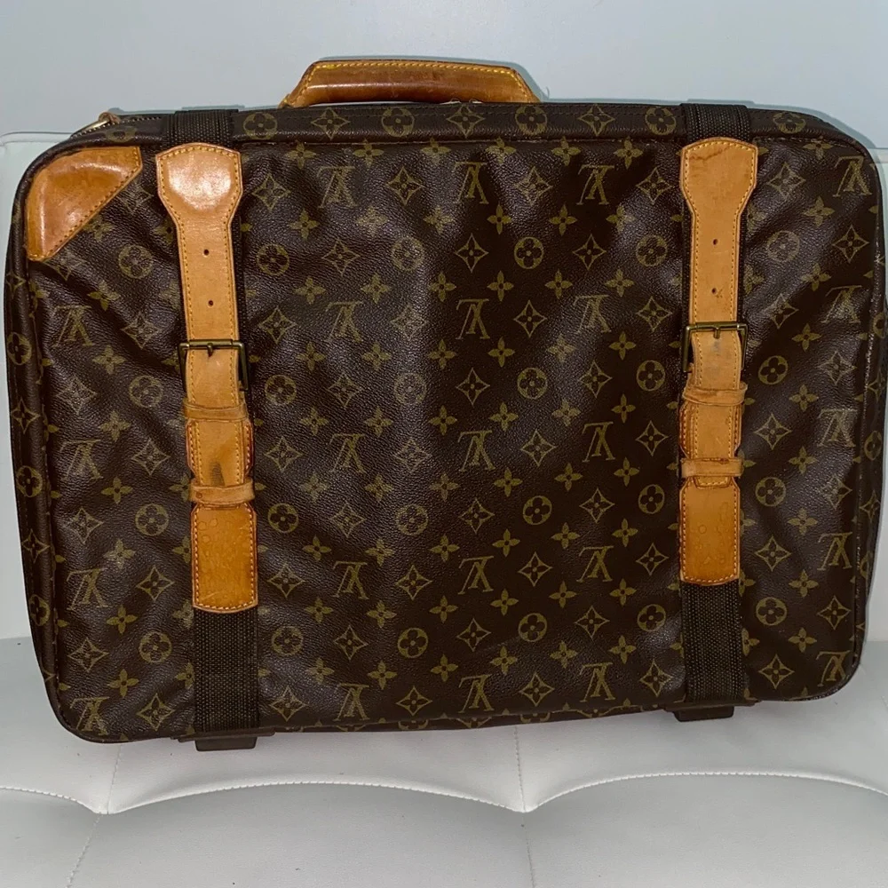 Louis Vuitton authentic louis
