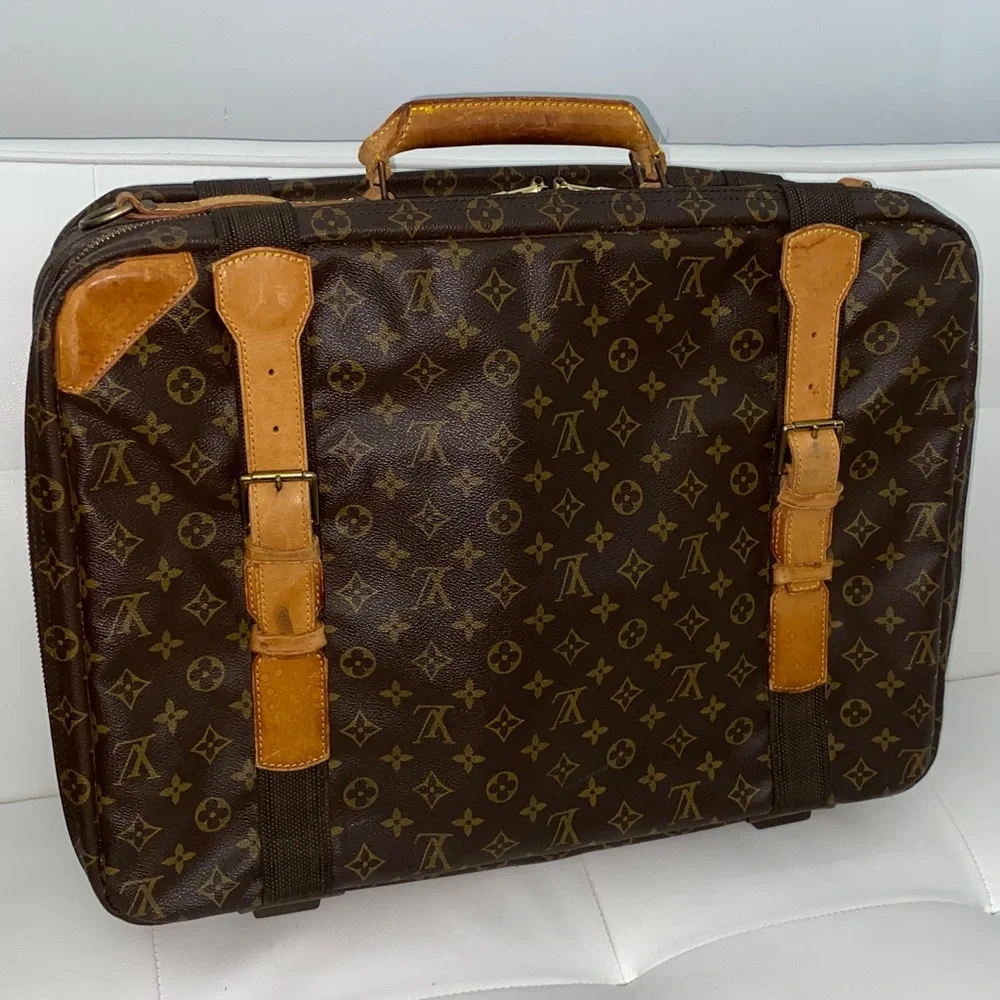 Louis Vuitton authentic louis