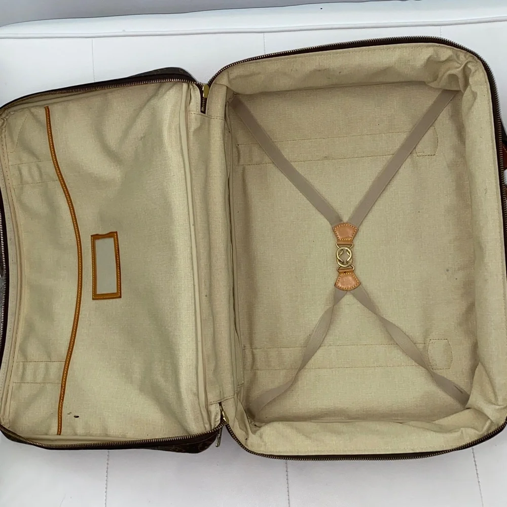 Louis Vuitton authentic louis