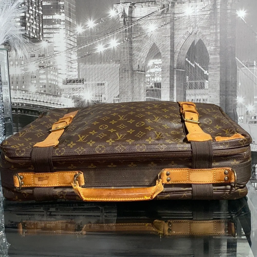 Louis Vuitton authentic louis
