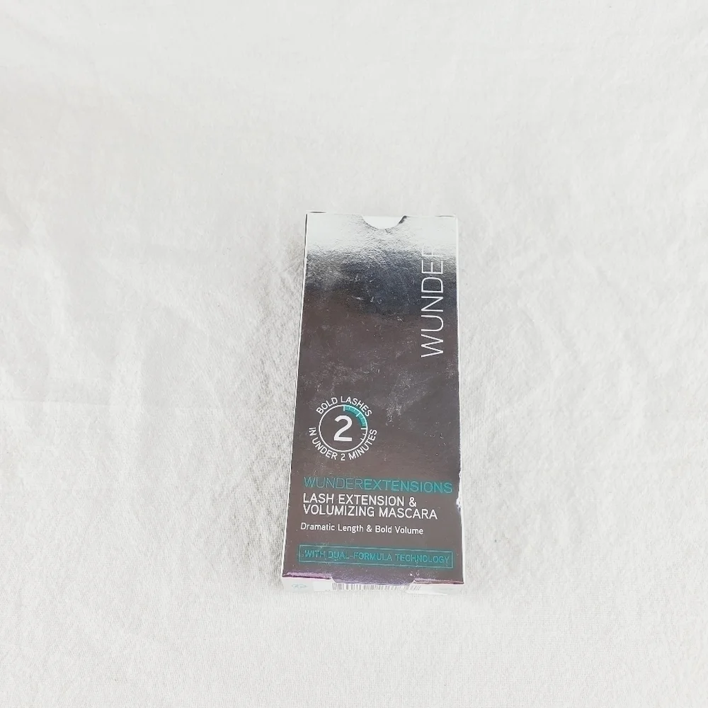 WUNDER Extensions Lash Extension volumizing and Mascara