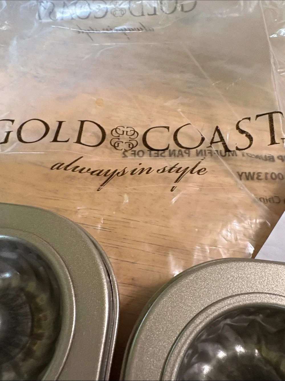Gold Coast Metallic Nonstick 6-Cup Mini Bundt Pan Set - Champagne