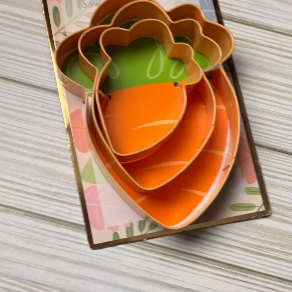 CWC Orange  Carrot Shape Three Piece Cookie Cutter Set