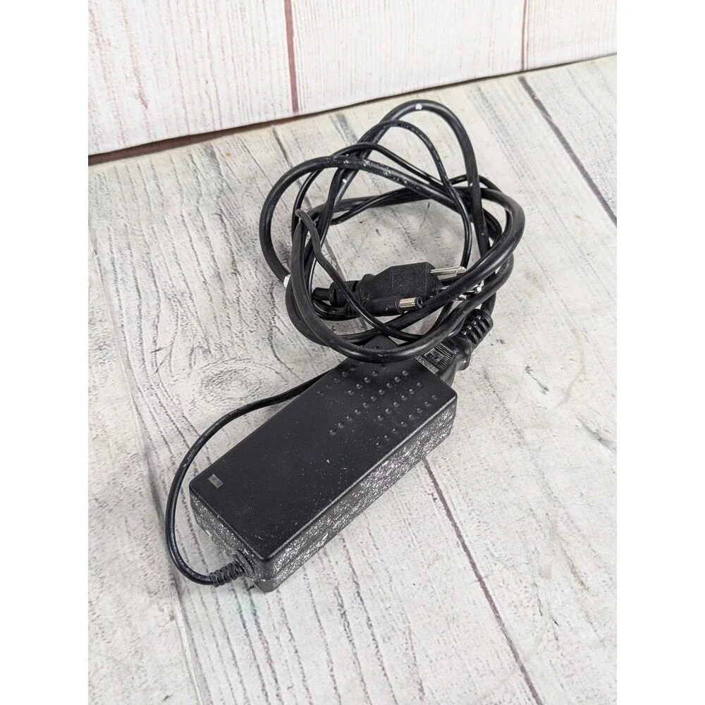Audio Authority Switching Power Supply XH1200-5000 12.0V 5.0A Adapter Icybreeze